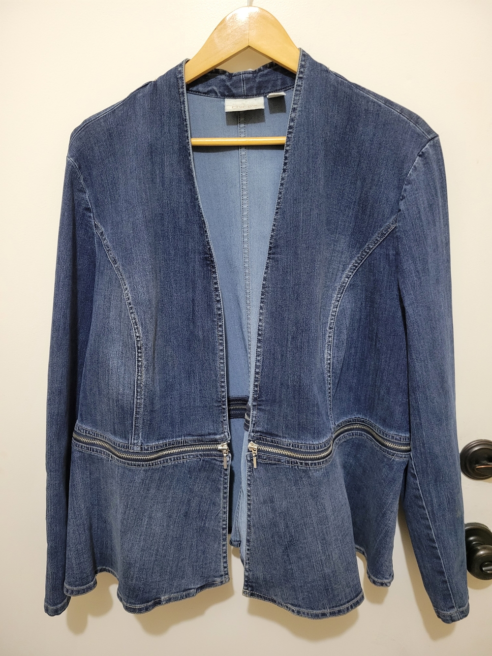 Chico's Ladies Dark Blue Denim Jean Jacket with Zip Detail & Peplum - Size 4